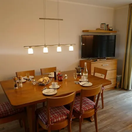 Hus-hiddensee-eckhaus-a * Vitte
