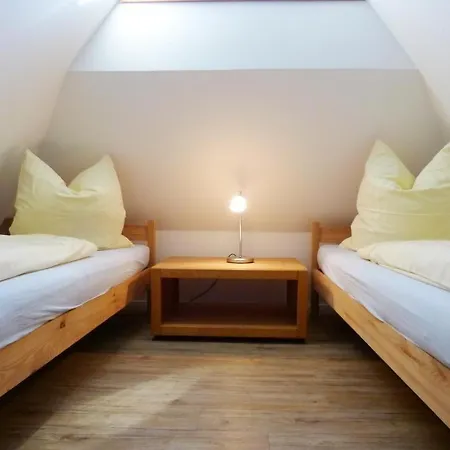 Hus-hiddensee-eckhaus-a * Vitte